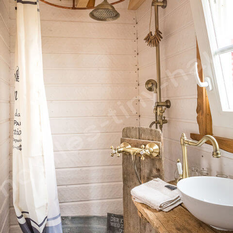 Badezimmer (Dusche, Waschbecken, WC wählbar) Holzhaus Frankreich